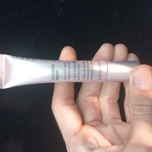 Mary Kay Skincare New 5oz Mary Kay Timewise Volufirm Eye Renewal